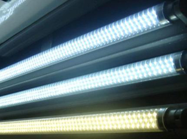 Můžeme nahradit klasickou zářivku LED trubicí?